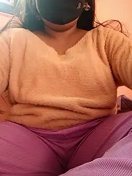 Snapshot of vyshali_vyshu chatting on February 5, 11:04 am vyshali vyshu online show from February 5, 11:04 am