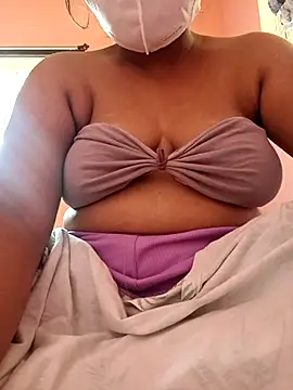 Snapshot of vyshali_vyshu chatting on March 3, 7:36 am vyshali vyshu online show from March 3, 7:36 am