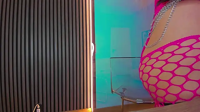 MissObsidian online show from March 30, 8:10 pm