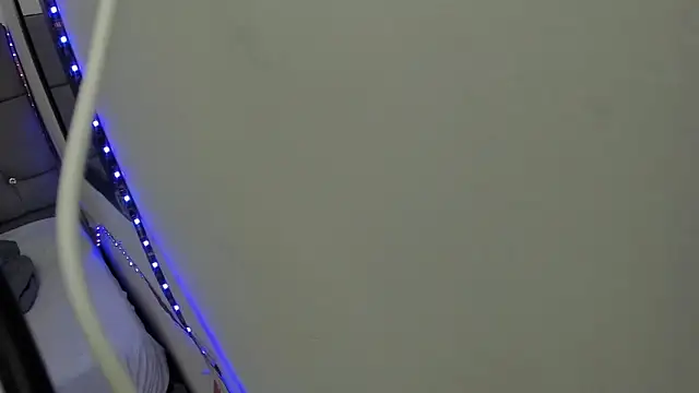 Snapshot of _1DERECK chatting on February 10, 9:13 am 1DERECK online show from February 10, 9:13 am