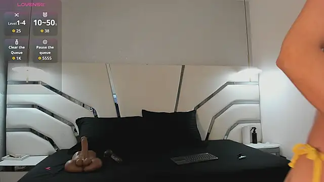 Snapshot of ninna_vinns chatting on February 6, 3:55 am ninna vinns online show from February 6, 3:55 am