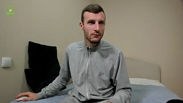 Deymond Russo online show from February 18, 6:42 am