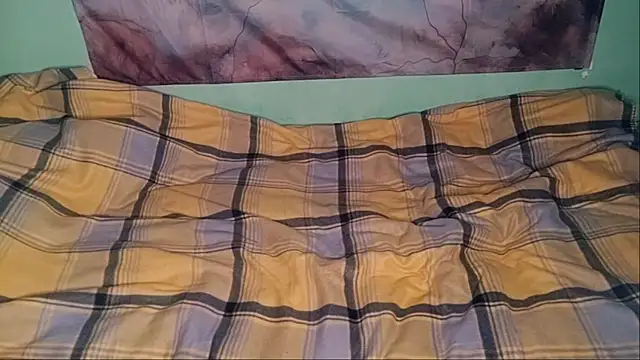 Snapshot of MillyVillage chatting on February 19, 3:41 pm MillyVillage online show from February 19, 3:41 pm