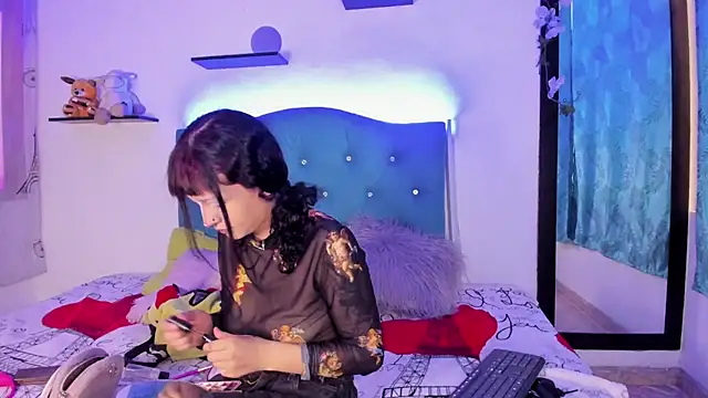 Snapshot of Gemma_honey chatting on February 18, 1:51 pm Gemma honey online show from February 18, 1:51 pm