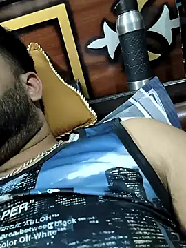 MrCurioX online show from April 8, 2:17 pm