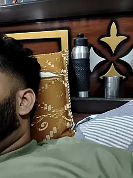 MrCurioX online show from April 18, 2:43 pm