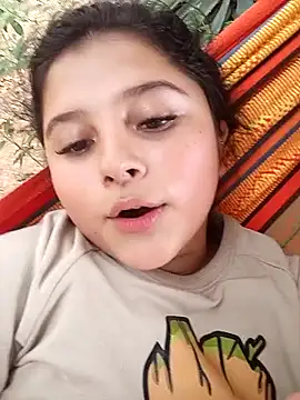 Snapshot of Salome_Vivas chatting on February 22, 7:56 pm Salome Vivas online show from February 22, 7:56 pm