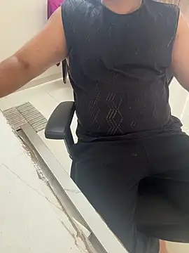 Snapshot of Rah0091 chatting on February 22, 7:29 am Rah0091 online show from February 22, 7:29 am