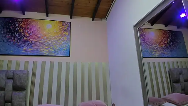 Snapshot of nina_glow chatting on June 6, 11:26 am nina glow online show from June 6, 11:26 am