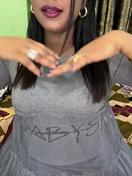 Snapshot of LIZNA_0 chatting on February 15, 5:31 pm LIZNA 0 online show from February 15, 5:31 pm