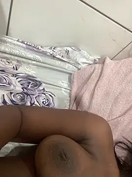 Snapshot of tai011 chatting on February 12, 1:28 pm tai011 online show from February 12, 1:28 pm