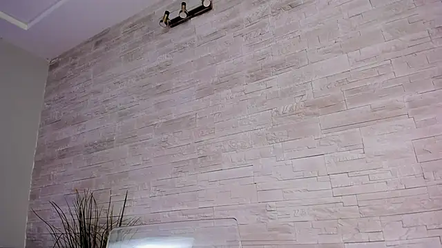 Ivorym00n online show from April 4, 4:33 am