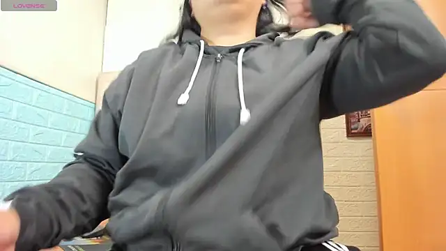 Snapshot of Carolina-Lenon chatting on February 28, 11:22 am Carolina-Lenon online show from February 28, 11:22 am