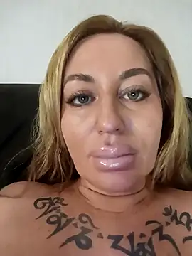 MiaMooly online show from January 11, 4:45 pm