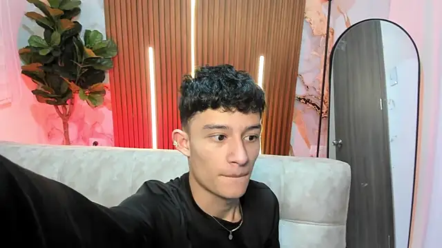 Patrick Howland  online show from February 14, 3:36 am