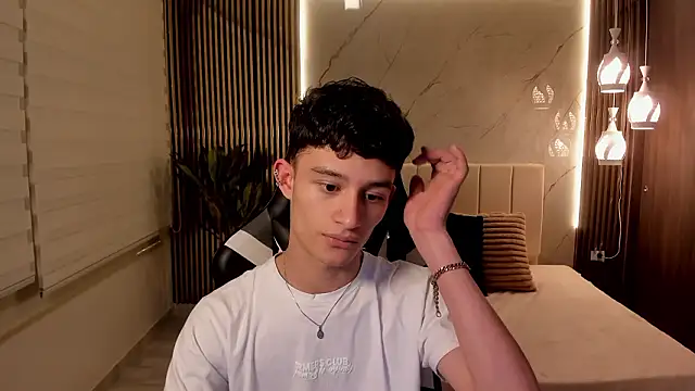 Patrick Howland  online show from February 22, 3:29 am