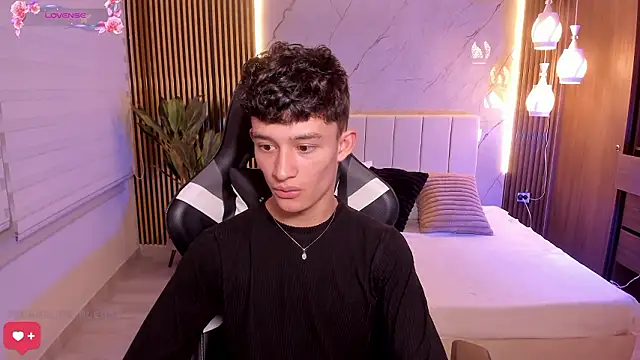 Patrick Howland  online show from February 24, 3:59 am