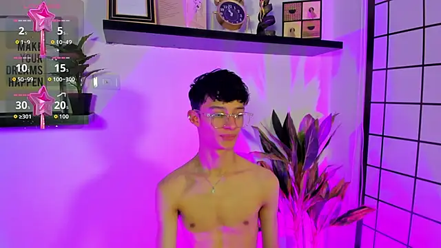 Patrick Howland  online show from March 16, 3:56 am