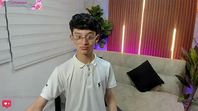 Patrick Howland  online show from March 24, 3:55 am