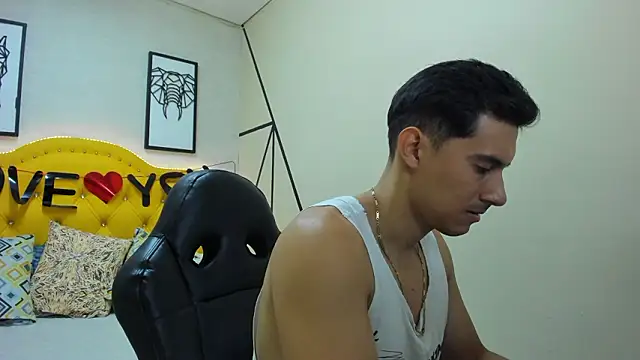 Mike Conors online show from February 13, 1:56 am