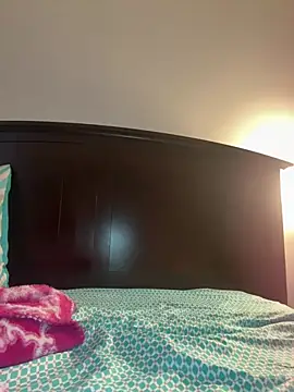 TWERKERBELL online show from February 6, 9:29 pm