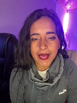 Annie Alicee online show from February 24, 1:42 pm