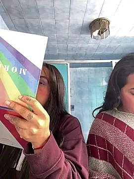 Annie Alicee online show from April 2, 2:26 pm