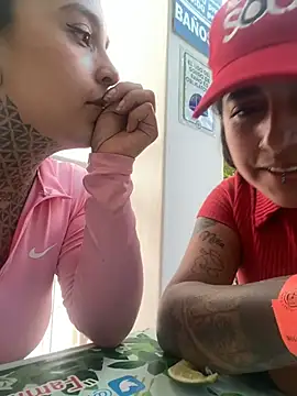 Snapshot of Annie_Alicee chatting on July 19, 10:13 pm Annie Alicee online show from July 19, 10:13 pm