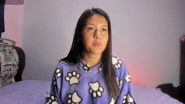 Sharlottee   online show from February 9, 9:35 am