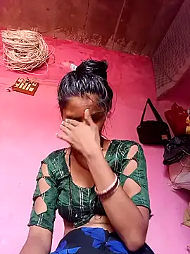 Snapshot of Cut_ikina chatting on June 3, 8:50 am Cut ikina online show from June 3, 8:50 am
