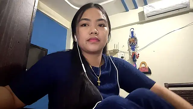 Snapshot of AntoninaDamewood chatting on February 18, 12:45 pm AntoninaDamewood online show from February 18, 12:45 pm