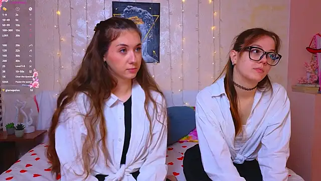 Snapshot of MelanieTwice chatting on March 1, 11:45 am MelanieTwice online show from March 1, 11:45 am