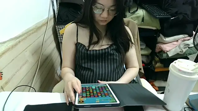 xiaoxiaowan11 online show from April 14, 1:28 pm