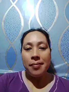 May Bombs online show from April 12, 11:10 pm