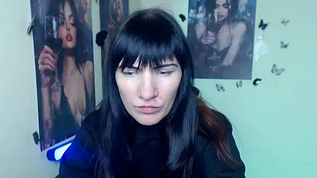 Snapshot of Rosalinda_ro chatting on February 19, 1:29 pm Rosalinda ro online show from February 19, 1:29 pm