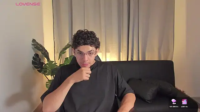 Axel Creed online show from February 21, 4:02 am