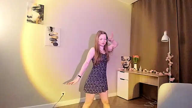 Snapshot of VictorMencia chatting on February 11, 6:57 pm VictorMencia online show from February 11, 6:57 pm