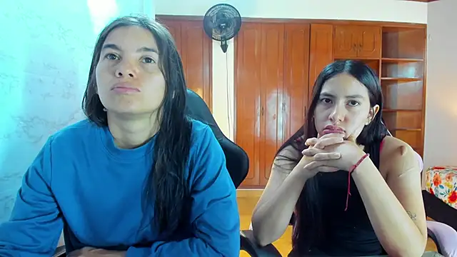 Snapshot of Emily_and_Soffy chatting on February 7, 12:42 pm Emily and Soffy online show from February 7, 12:42 pm