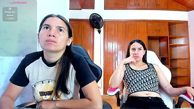 Emily and Soffy online show from March 7, 12:46 pm