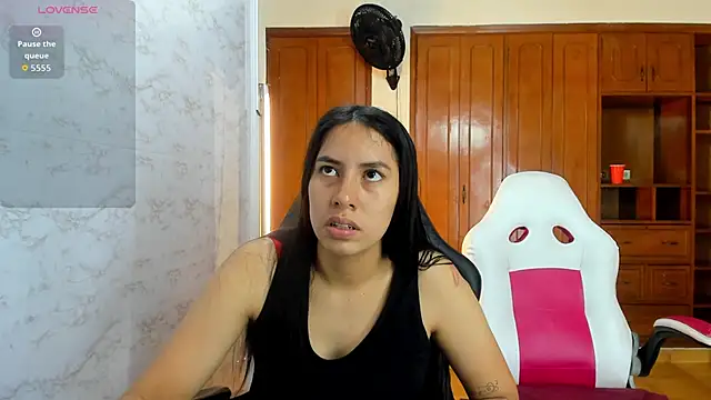 Emily and Soffy online show from March 10, 11:59 am