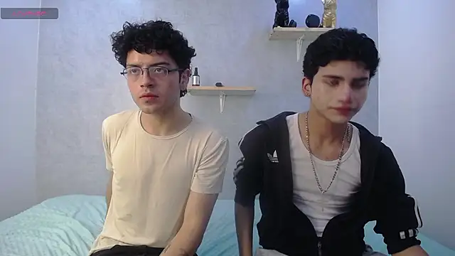 Snapshot of Eliotkinky chatting on February 12, 2:12 pm Eliotkinky online show from February 12, 2:12 pm