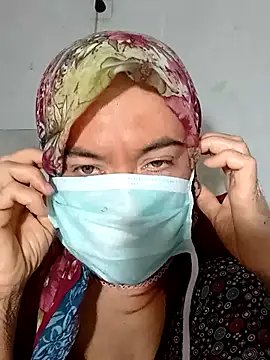 turbanlim07 online show from February 17, 6:14 pm