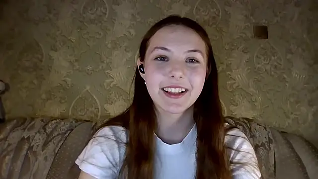 Snapshot of YuniNeko chatting on February 9, 4:55 pm YuniNeko online show from February 9, 4:55 pm