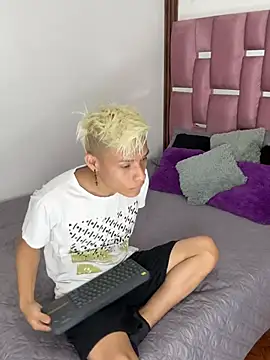 MaxyRyan online show from February 12, 12:55 pm