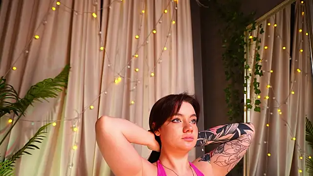 SinfulMoves online show from February 9, 2:10 pm