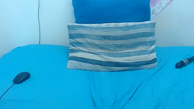 ExoticLenny32 online show from April 18, 7:58 pm