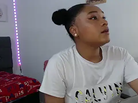 Snapshot of latin_riahnna_jp chatting on March 3, 11:21 pm latin riahnna jp online show from March 3, 11:21 pm