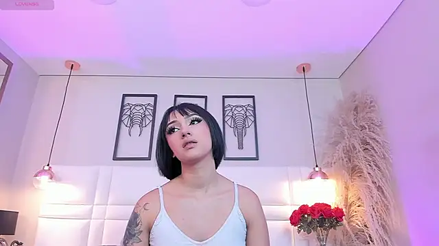 Snapshot of RaquelHyde_ chatting on May 14, 8:15 pm RaquelHyde online show from May 14, 8:15 pm