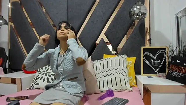 Maggyx online show from February 26, 1:32 pm