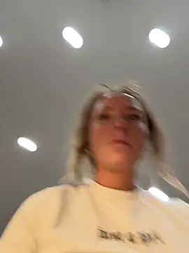 mooviebaby online show from April 3, 6:28 pm